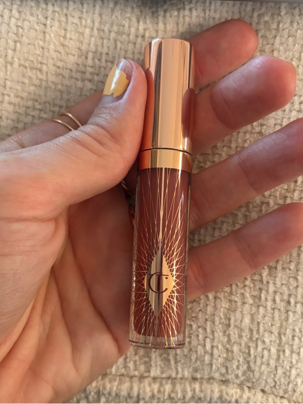 Charlotte Tilbury Liquid Matte Lipstick mini — Pillow Talk Medium